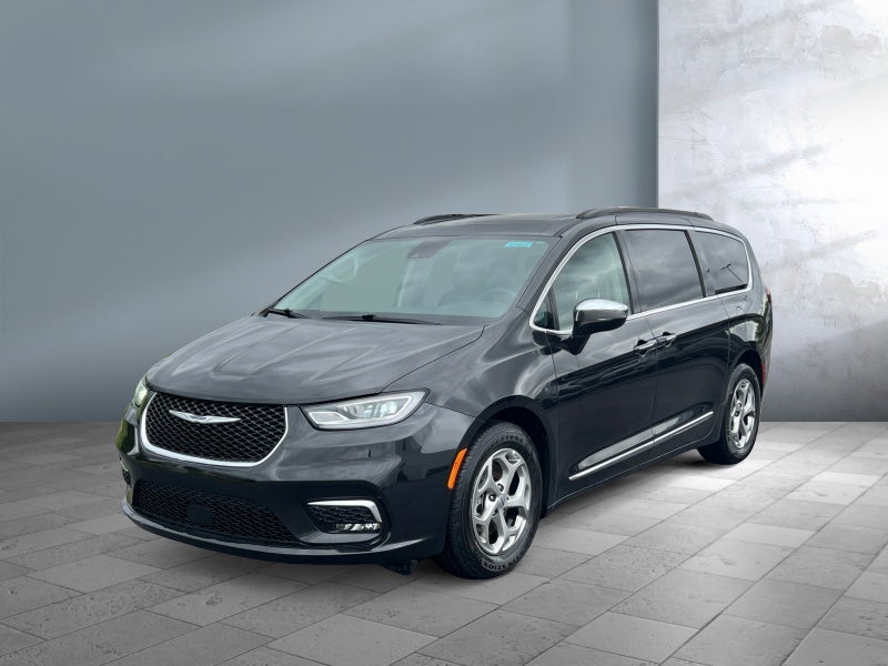 2023 Chrysler Pacifica Limited in Brilliant Black Crystal Pearlcoat — front three-quarter view