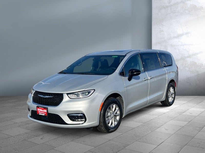 2026 Chrysler Pacifica PACIFICA SELECT AWD in Silver Mist Clear-Coat Exterior Paint — front three-quarter view