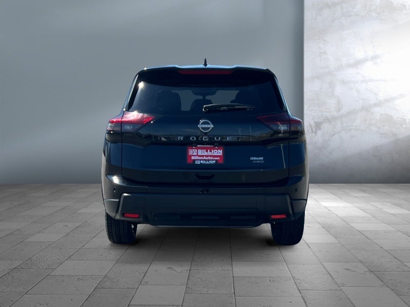 2025 Nissan Rogue — detail view